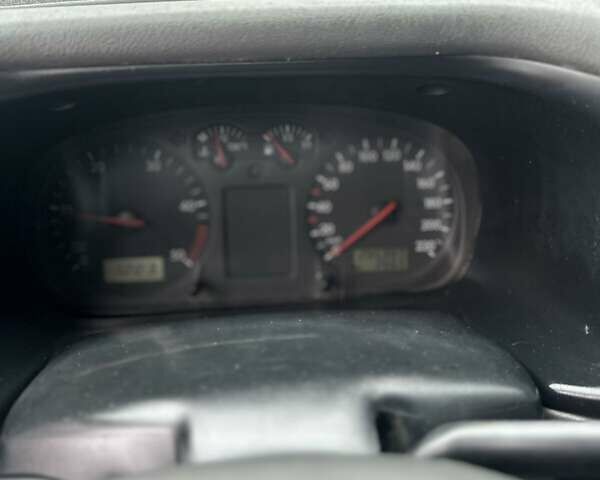 Білий Фольксваген Transporter, об'ємом двигуна 1.9 л та пробігом 295 тис. км за 5800 $, фото 9 на Automoto.ua