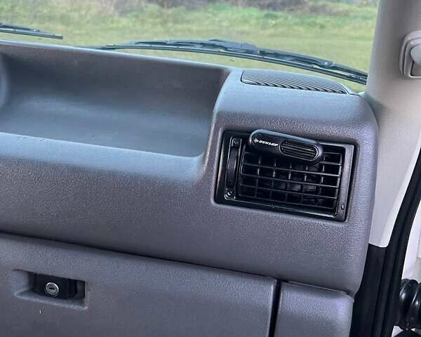 Белый Фольксваген Transporter, объемом двигателя 2.5 л и пробегом 368 тыс. км за 6299 $, фото 17 на Automoto.ua