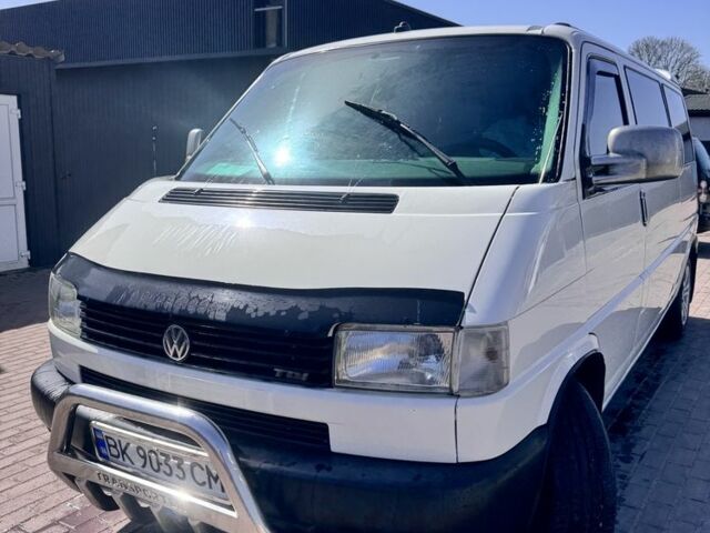 Білий Фольксваген Transporter, об'ємом двигуна 2.5 л та пробігом 460 тис. км за 7800 $, фото 2 на Automoto.ua