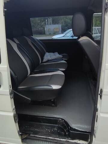 Белый Фольксваген Transporter, объемом двигателя 2.5 л и пробегом 428 тыс. км за 8709 $, фото 4 на Automoto.ua