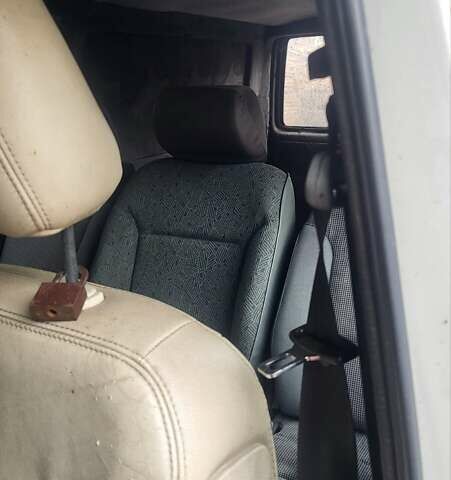 Белый Фольксваген Transporter, объемом двигателя 2.5 л и пробегом 320 тыс. км за 3600 $, фото 1 на Automoto.ua