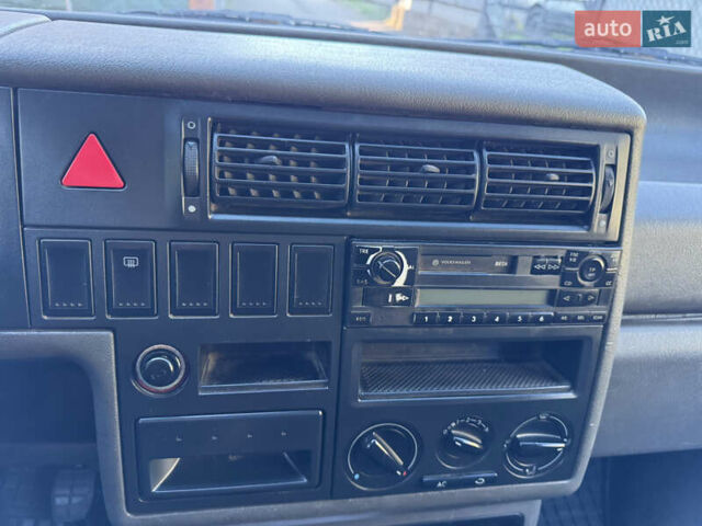 Білий Фольксваген Transporter, об'ємом двигуна 2.5 л та пробігом 467 тис. км за 6500 $, фото 17 на Automoto.ua