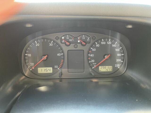 Білий Фольксваген Transporter, об'ємом двигуна 2.5 л та пробігом 310 тис. км за 8000 $, фото 9 на Automoto.ua