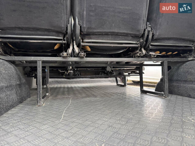 Білий Фольксваген Transporter, об'ємом двигуна 1.9 л та пробігом 285 тис. км за 5600 $, фото 19 на Automoto.ua