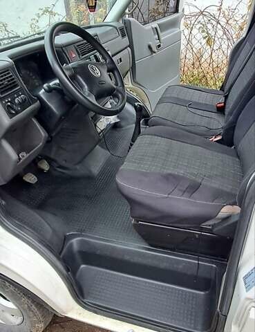 Белый Фольксваген Transporter, объемом двигателя 2.5 л и пробегом 386 тыс. км за 8000 $, фото 12 на Automoto.ua