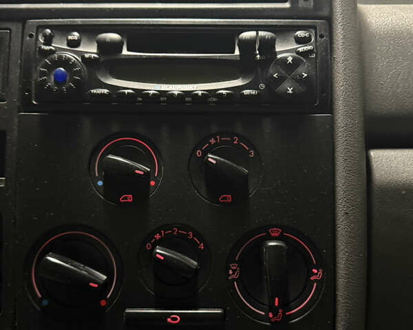 Белый Фольксваген Transporter, объемом двигателя 2.5 л и пробегом 365 тыс. км за 3950 $, фото 4 на Automoto.ua