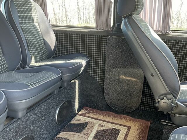 Білий Фольксваген Transporter, об'ємом двигуна 2.5 л та пробігом 310 тис. км за 8000 $, фото 15 на Automoto.ua