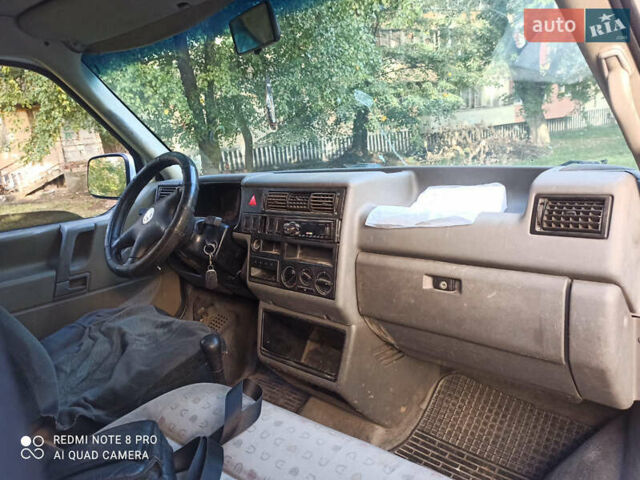 Білий Фольксваген Transporter, об'ємом двигуна 2.46 л та пробігом 390 тис. км за 6500 $, фото 3 на Automoto.ua