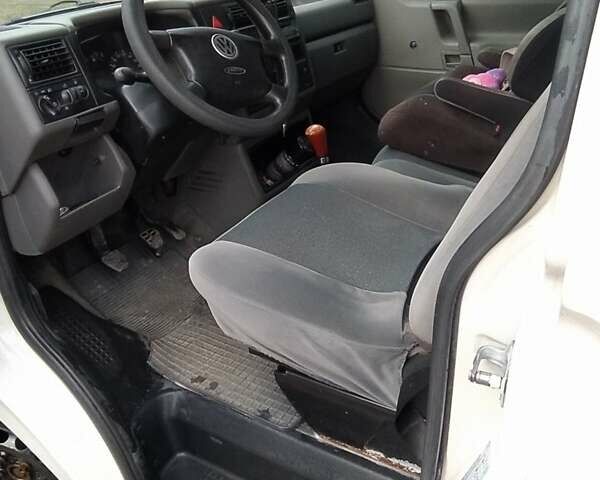 Белый Фольксваген Transporter, объемом двигателя 1.9 л и пробегом 371 тыс. км за 5500 $, фото 6 на Automoto.ua