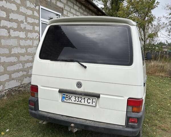 Білий Фольксваген Transporter, об'ємом двигуна 2.49 л та пробігом 400 тис. км за 6900 $, фото 2 на Automoto.ua