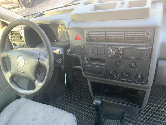 Белый Фольксваген Transporter, объемом двигателя 2.5 л и пробегом 400 тыс. км за 4903 $, фото 3 на Automoto.ua