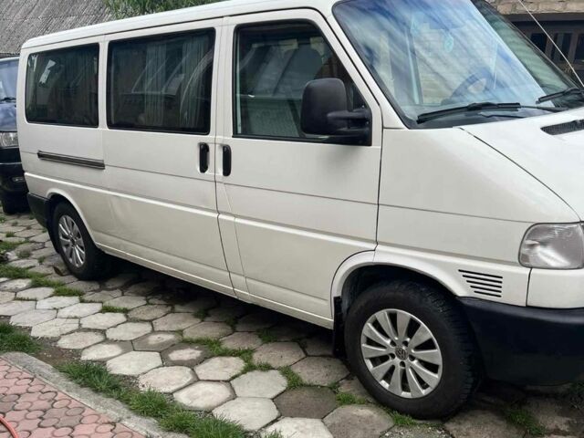 Белый Фольксваген Transporter, объемом двигателя 2.5 л и пробегом 420 тыс. км за 9999 $, фото 1 на Automoto.ua