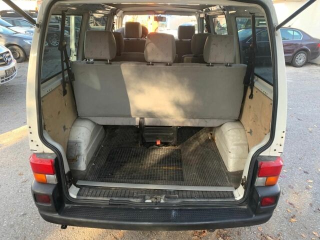 Белый Фольксваген Transporter, объемом двигателя 2.5 л и пробегом 400 тыс. км за 4903 $, фото 6 на Automoto.ua