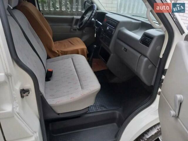 Белый Фольксваген Transporter, объемом двигателя 1.9 л и пробегом 341 тыс. км за 7100 $, фото 3 на Automoto.ua