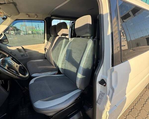 Білий Фольксваген Transporter, об'ємом двигуна 2.5 л та пробігом 425 тис. км за 7450 $, фото 10 на Automoto.ua
