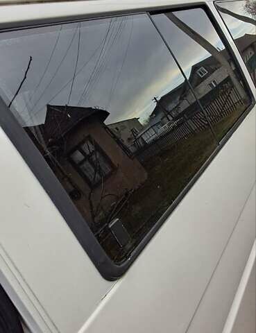 Белый Фольксваген Transporter, объемом двигателя 2.5 л и пробегом 386 тыс. км за 8000 $, фото 23 на Automoto.ua