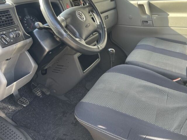 Білий Фольксваген Transporter, об'ємом двигуна 2.5 л та пробігом 310 тис. км за 8000 $, фото 6 на Automoto.ua