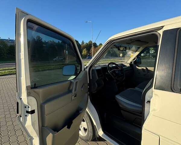 Білий Фольксваген Transporter, об'ємом двигуна 2.5 л та пробігом 425 тис. км за 7450 $, фото 9 на Automoto.ua