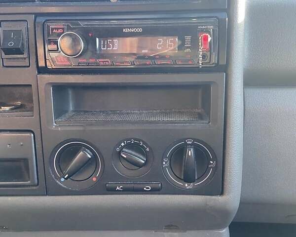 Білий Фольксваген Transporter, об'ємом двигуна 2.5 л та пробігом 470 тис. км за 6500 $, фото 7 на Automoto.ua