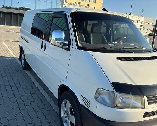 Білий Фольксваген Transporter, об'ємом двигуна 2.5 л та пробігом 425 тис. км за 7450 $, фото 2 на Automoto.ua