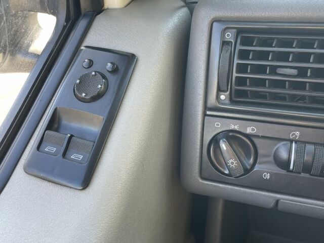 Білий Фольксваген Transporter, об'ємом двигуна 2.5 л та пробігом 310 тис. км за 8000 $, фото 13 на Automoto.ua