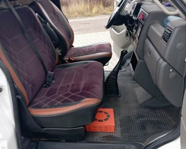 Белый Фольксваген Transporter, объемом двигателя 2.5 л и пробегом 330 тыс. км за 7200 $, фото 26 на Automoto.ua
