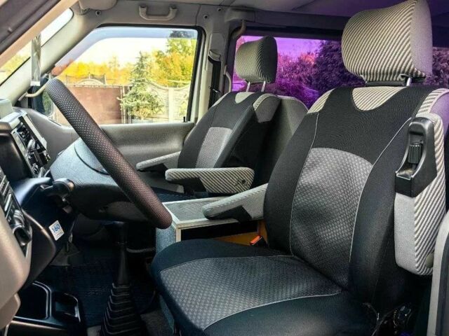 Белый Фольксваген Transporter, объемом двигателя 2.5 л и пробегом 298 тыс. км за 2550 $, фото 2 на Automoto.ua