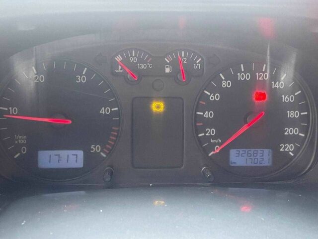 Белый Фольксваген Transporter, объемом двигателя 1.9 л и пробегом 326 тыс. км за 6500 $, фото 4 на Automoto.ua