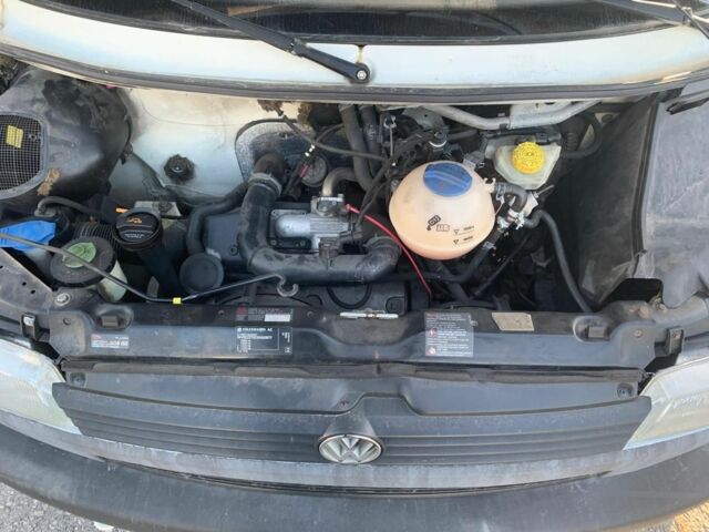 Белый Фольксваген Transporter, объемом двигателя 2.5 л и пробегом 400 тыс. км за 4903 $, фото 13 на Automoto.ua