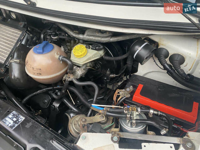 Белый Фольксваген Transporter, объемом двигателя 2.46 л и пробегом 320 тыс. км за 7700 $, фото 19 на Automoto.ua