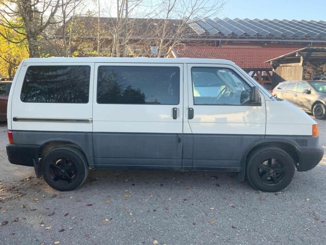 Белый Фольксваген Transporter, объемом двигателя 2.5 л и пробегом 400 тыс. км за 4903 $, фото 9 на Automoto.ua