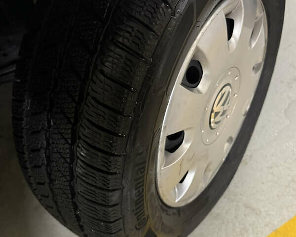 Белый Фольксваген Transporter, объемом двигателя 2.5 л и пробегом 365 тыс. км за 3950 $, фото 8 на Automoto.ua