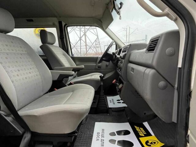 Білий Фольксваген Transporter, об'ємом двигуна 2.5 л та пробігом 423 тис. км за 7799 $, фото 16 на Automoto.ua