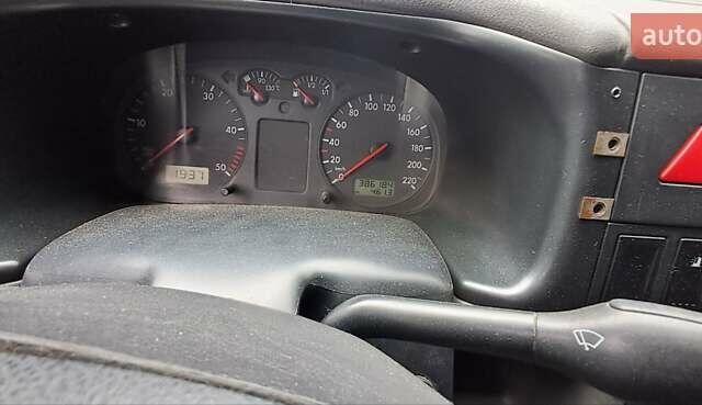 Белый Фольксваген Transporter, объемом двигателя 2.5 л и пробегом 386 тыс. км за 8000 $, фото 8 на Automoto.ua