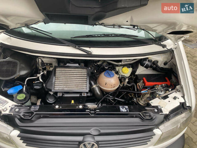 Белый Фольксваген Transporter, объемом двигателя 2.46 л и пробегом 320 тыс. км за 7700 $, фото 18 на Automoto.ua