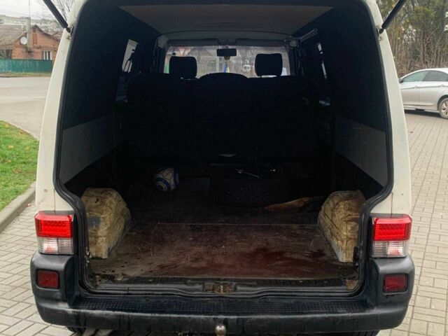 Белый Фольксваген Transporter, объемом двигателя 1.9 л и пробегом 326 тыс. км за 6500 $, фото 7 на Automoto.ua