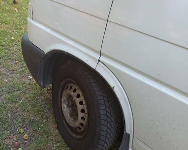 Білий Фольксваген Transporter, об'ємом двигуна 2.46 л та пробігом 390 тис. км за 6500 $, фото 5 на Automoto.ua