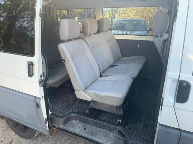 Белый Фольксваген Transporter, объемом двигателя 2.5 л и пробегом 400 тыс. км за 4903 $, фото 4 на Automoto.ua