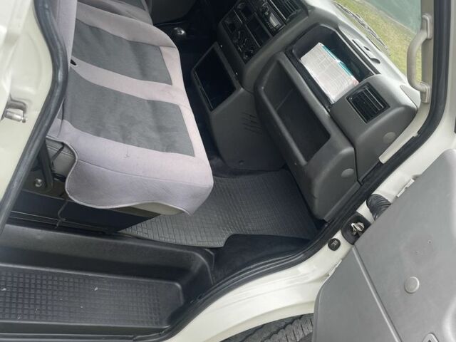 Білий Фольксваген Transporter, об'ємом двигуна 0 л та пробігом 349 тис. км за 5650 $, фото 10 на Automoto.ua