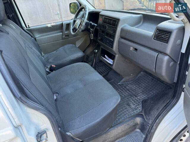 Білий Фольксваген Transporter, об'ємом двигуна 2.5 л та пробігом 467 тис. км за 6500 $, фото 13 на Automoto.ua