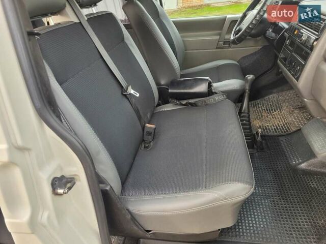 Белый Фольксваген Transporter, объемом двигателя 2.5 л и пробегом 441 тыс. км за 7550 $, фото 64 на Automoto.ua