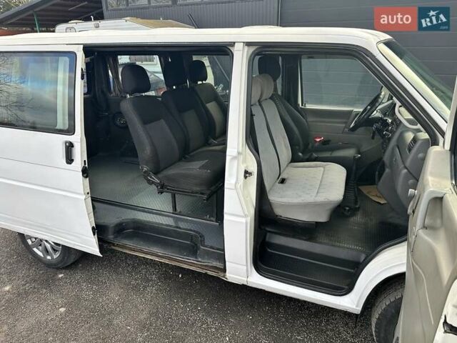 Білий Фольксваген Transporter, об'ємом двигуна 2.5 л та пробігом 300 тис. км за 5200 $, фото 5 на Automoto.ua