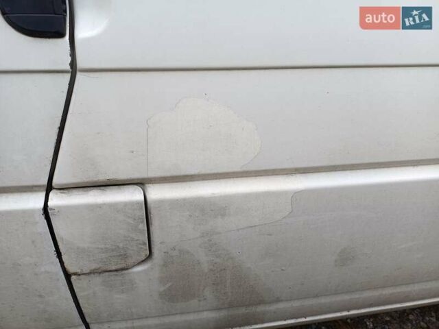 Білий Фольксваген Transporter, об'ємом двигуна 2.5 л та пробігом 460 тис. км за 5500 $, фото 12 на Automoto.ua