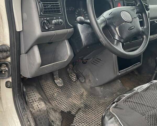 Белый Фольксваген Transporter, объемом двигателя 2.5 л и пробегом 510 тыс. км за 5000 $, фото 13 на Automoto.ua