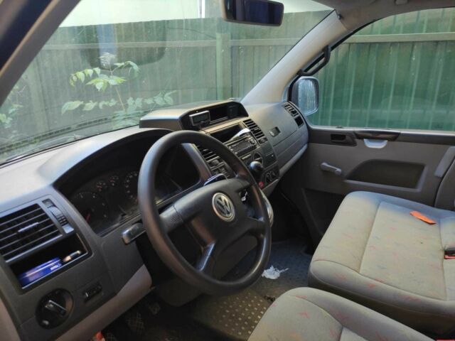 Белый Фольксваген Transporter, объемом двигателя 1.9 л и пробегом 291 тыс. км за 8000 $, фото 2 на Automoto.ua