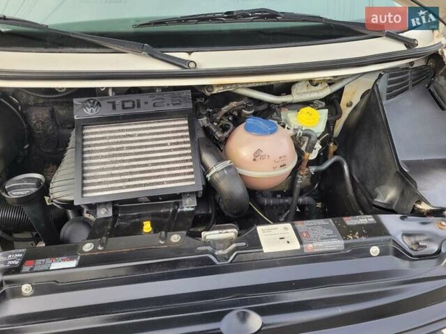 Белый Фольксваген Transporter, объемом двигателя 2.5 л и пробегом 441 тыс. км за 7550 $, фото 46 на Automoto.ua