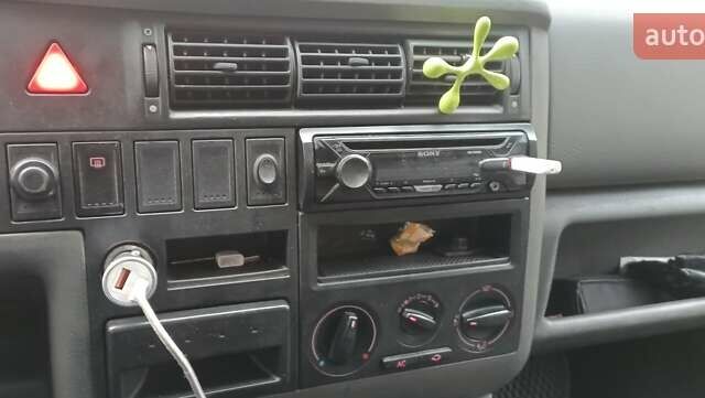 Белый Фольксваген Transporter, объемом двигателя 2.46 л и пробегом 583 тыс. км за 7500 $, фото 11 на Automoto.ua