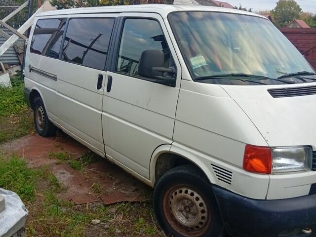 Белый Фольксваген Transporter, объемом двигателя 2.5 л и пробегом 436 тыс. км за 4500 $, фото 1 на Automoto.ua