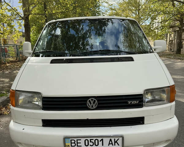 Білий Фольксваген Transporter, об'ємом двигуна 2.5 л та пробігом 445 тис. км за 7300 $, фото 2 на Automoto.ua