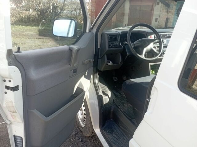 Белый Фольксваген Transporter, объемом двигателя 0 л и пробегом 429 тыс. км за 5500 $, фото 11 на Automoto.ua